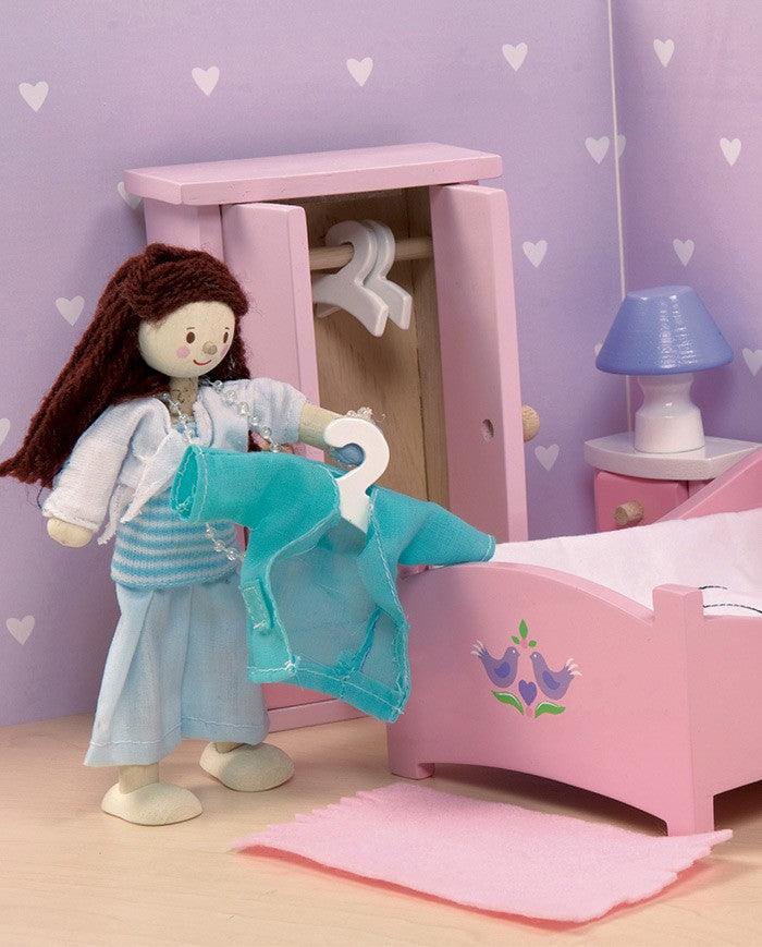 Mobilier pentru casuta, Le Toy Van, dormitor Sugar Plum, roz din lemn - Elcokids