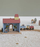 Gara cu figurine, Little Dutch, din lemn, 13 piese - Elcokids