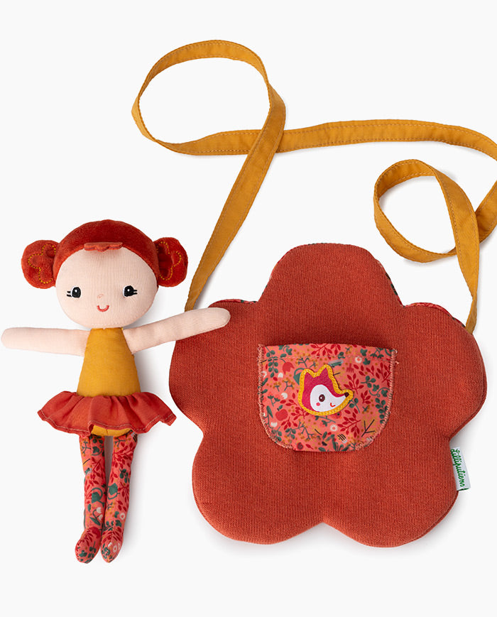 Poseta Lilliputiens, Papusa Adele, 18 luni+