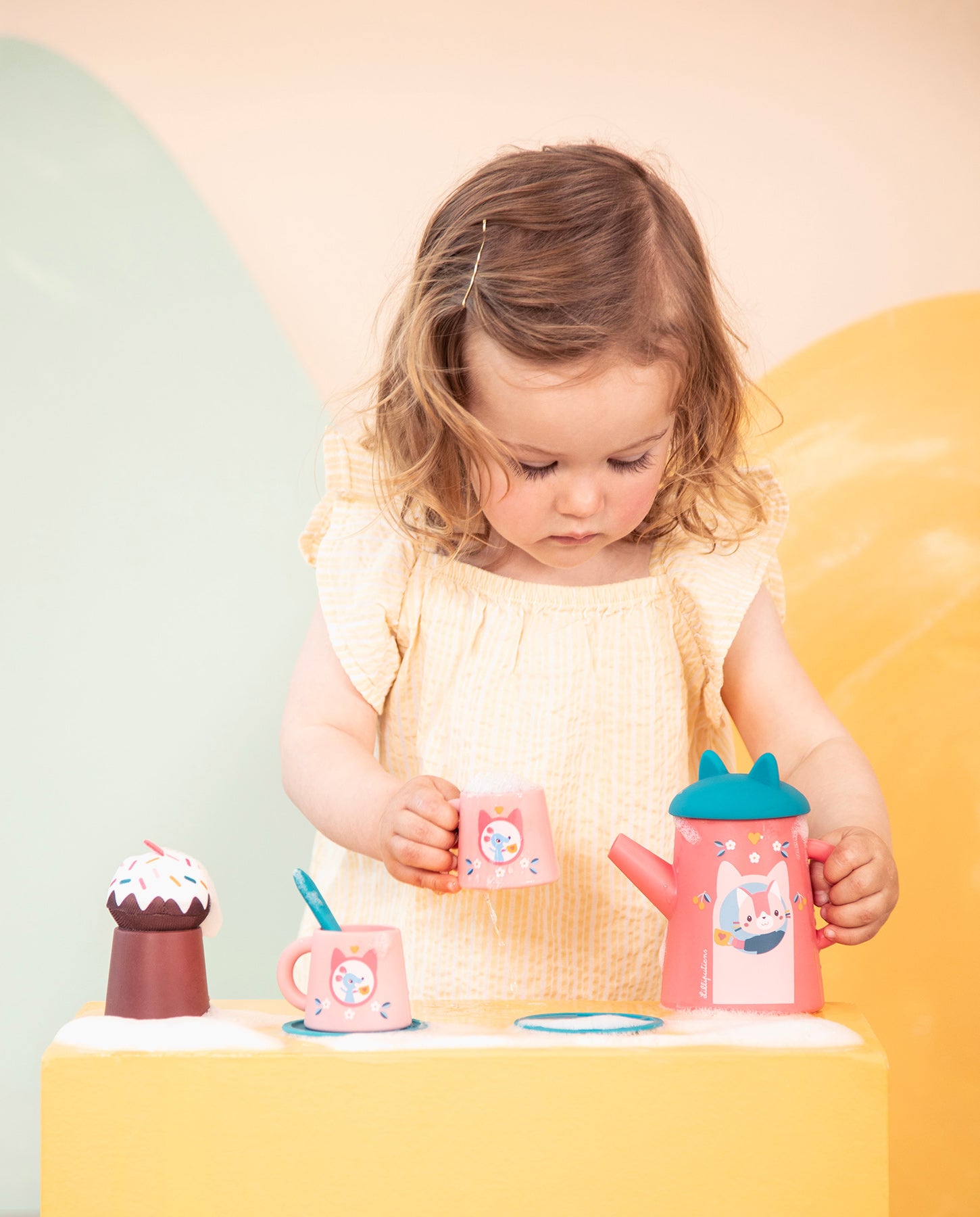 Jucarie pentru baie, Lilliputiens, Set de ceai, pisicuta Jeanne, 18 luni+