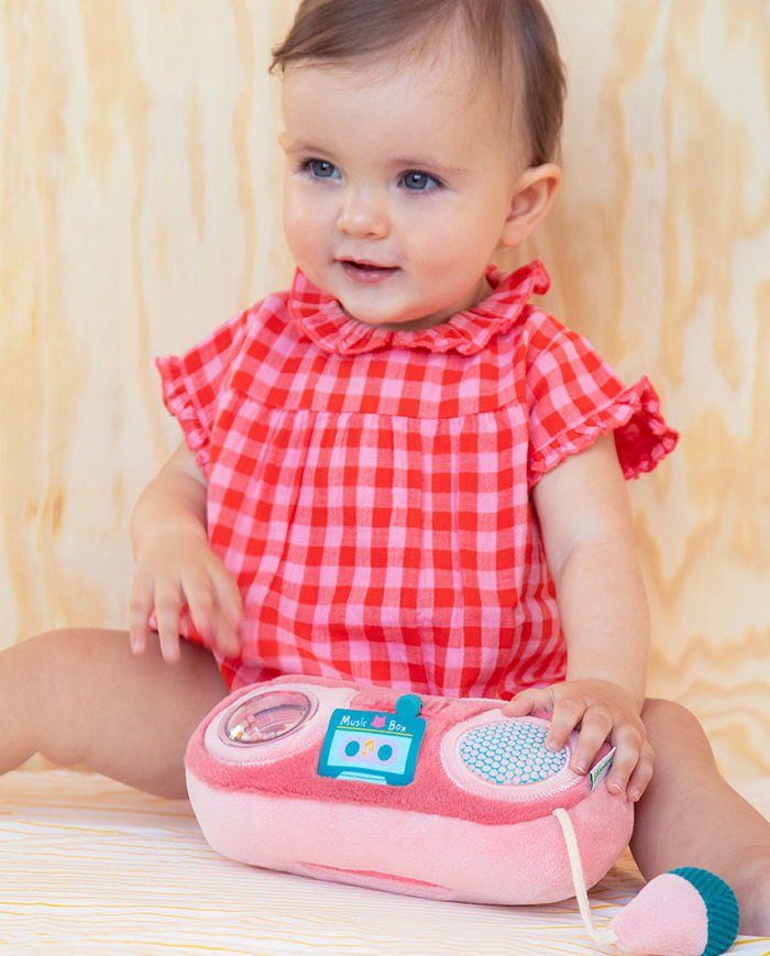 Radio muzical, Lilliputiens, Pisicuta Jeanne, 9 luni+