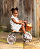 Tricicleta Vintage cu pedale, Banwood, cadru otel, ghidon reglabil, bej, 3 ani+