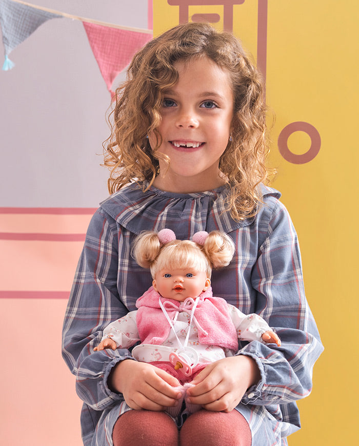 Papusa Llorens, Roberta cu rochita alba, cu sunete, 33 cm