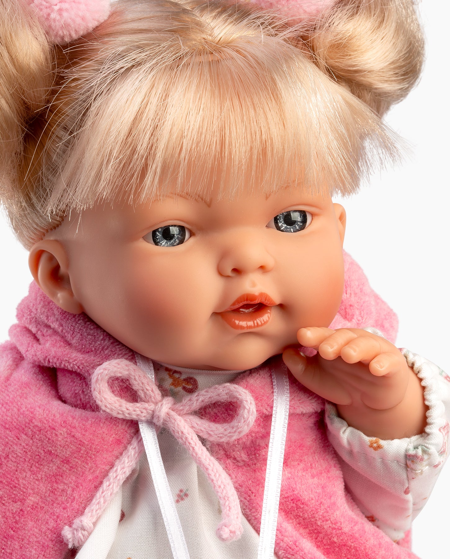 Papusa Llorens, Roberta cu rochita alba, cu sunete, 33 cm