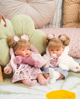 Papusa Llorens, Joelle cu jacheta si fular roz, cu sunete, 38 cm