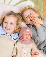 Papusa Llorens, Tina cu pernita pufoasa si biberon roz, cu sunete, 44 cm