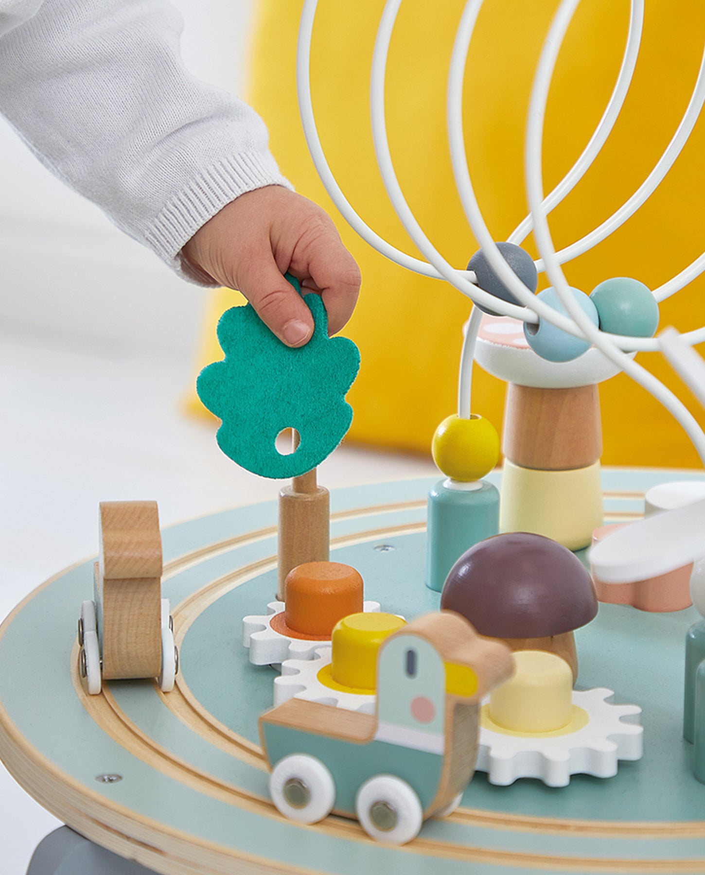 Masuta cu activitati, Janod, Sweet Cocoon, gradina, din lemn, 12 luni+