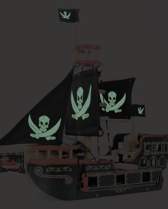 Jucarie din lemn, Le Toy Van, corabia piratilor, neagra